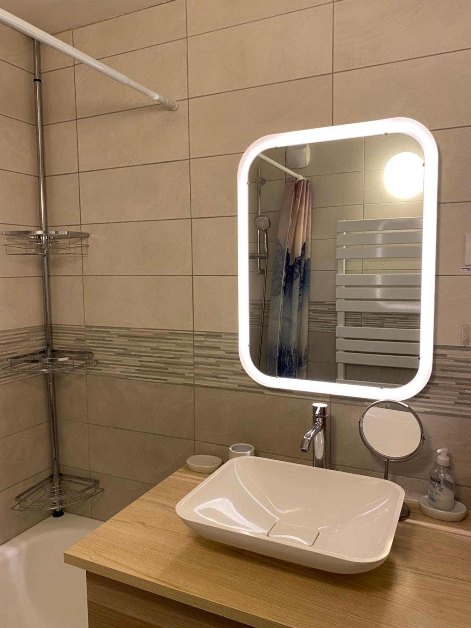 Le Chalain Cosy Proche Centre Ville 莱鲁斯 外观 照片